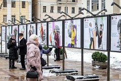 Фотовыставка «Вселенная “Московского долголетия”» открылась на Гоголевском бульваре. 